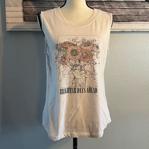 🎽Time and Tru Woman’s Like New Cream Tank Top Size Medium